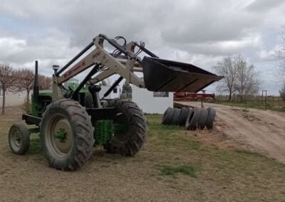 Tractor  DEUTZ 55 C/ Pala Braun 600 NUEVA